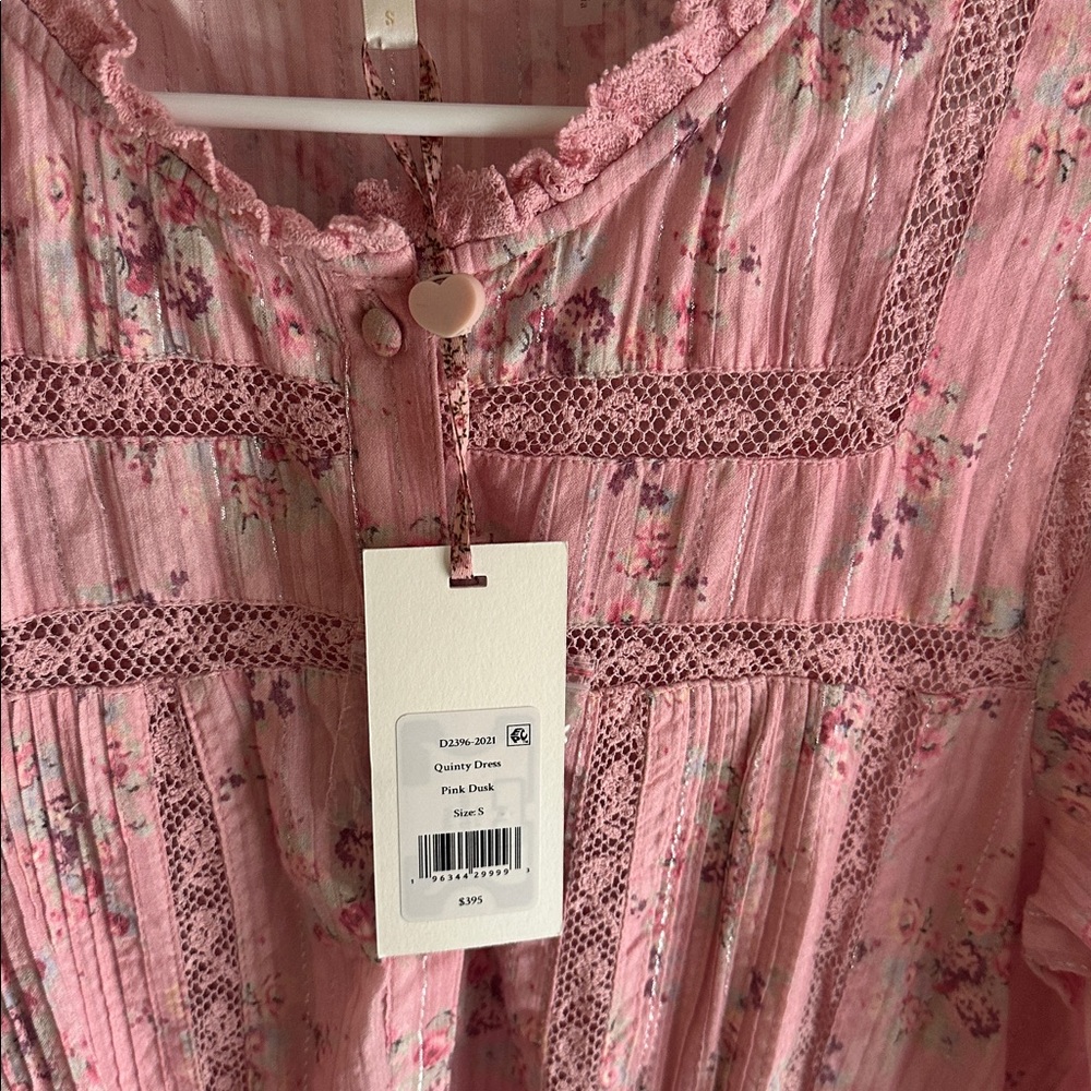 LoveShackFancy Pink Long Sleeve Dress
LoveShackFancy
Quinty Dress - Picture 10 of 14